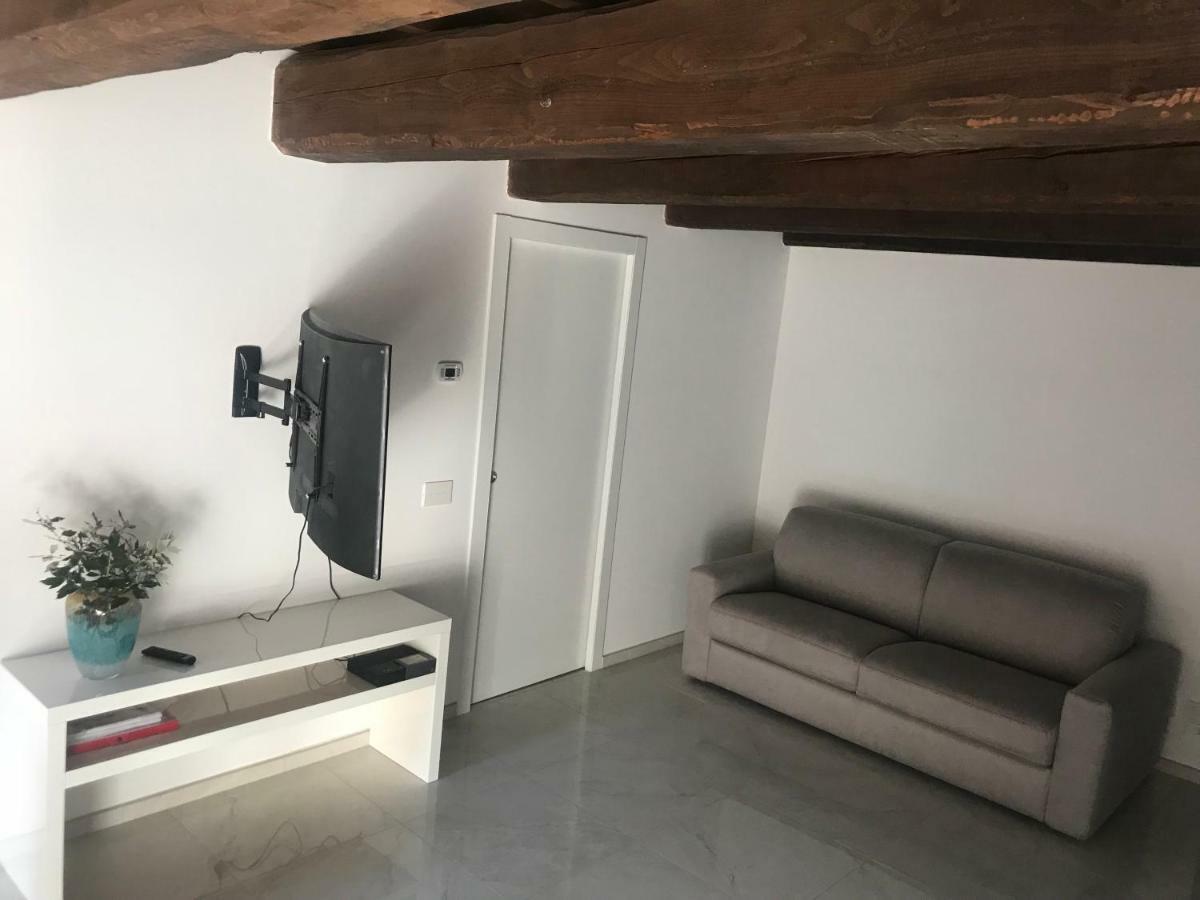 شقة فيرّارا  في Moderno Affaccio Su Via Mazzini المظهر الخارجي الصورة